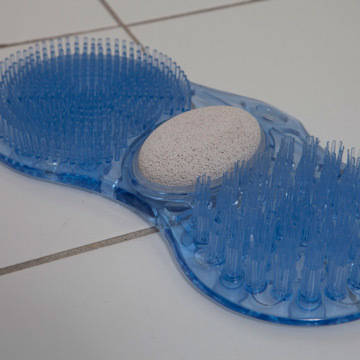 Foot Cleaner with Pumice